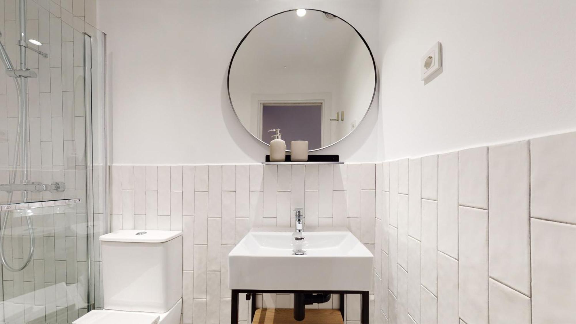 Ola Living Hostal Tetuan Madrid Bagian luar foto