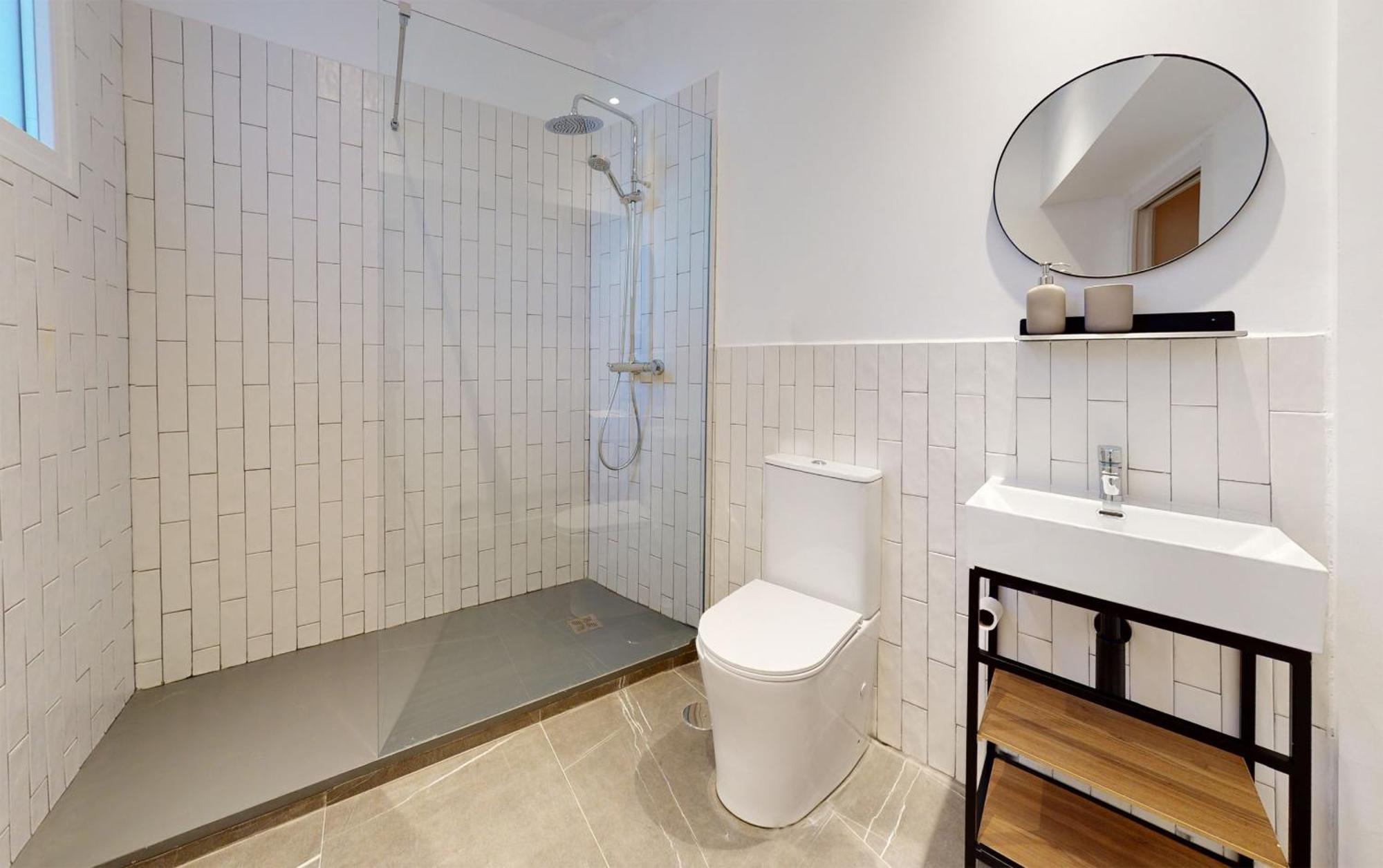 Ola Living Hostal Tetuan Madrid Bagian luar foto