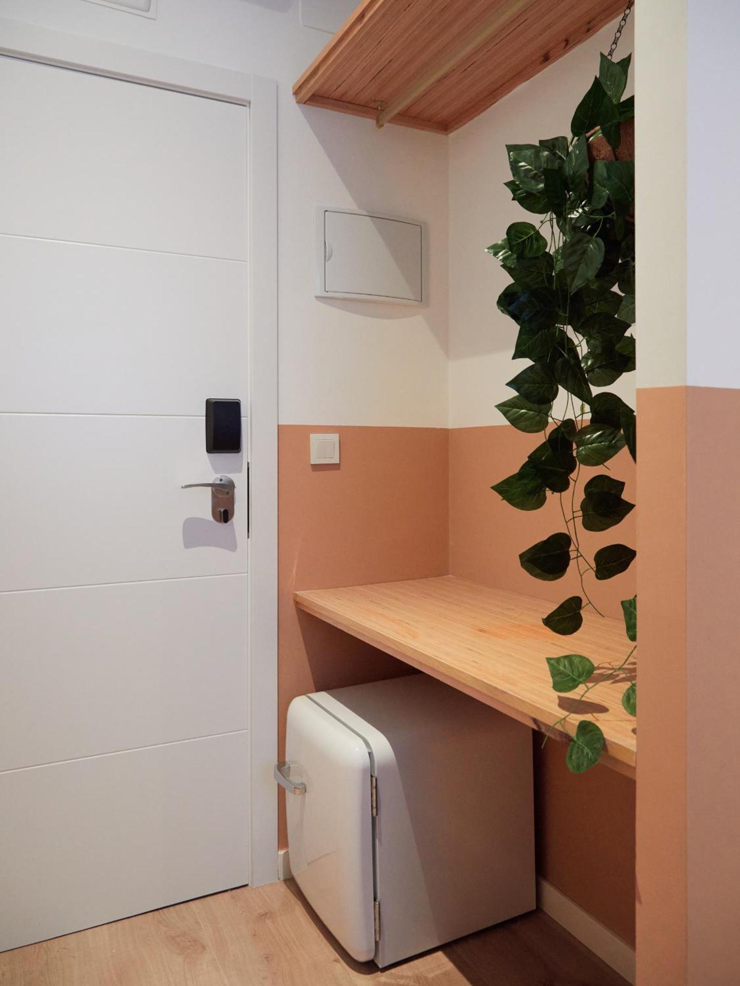 Ola Living Hostal Tetuan Madrid Bagian luar foto