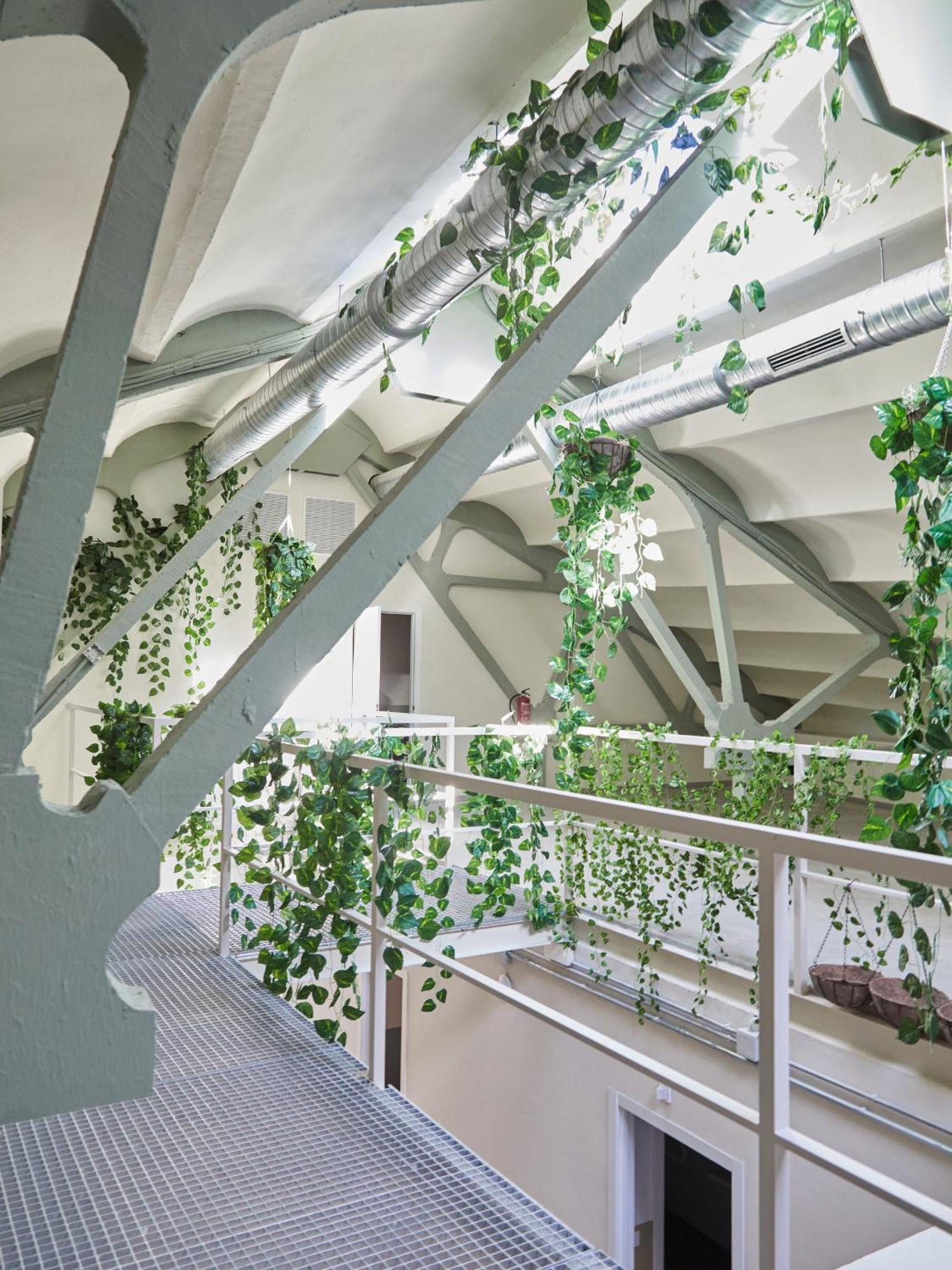 Ola Living Hostal Tetuan Madrid Bagian luar foto